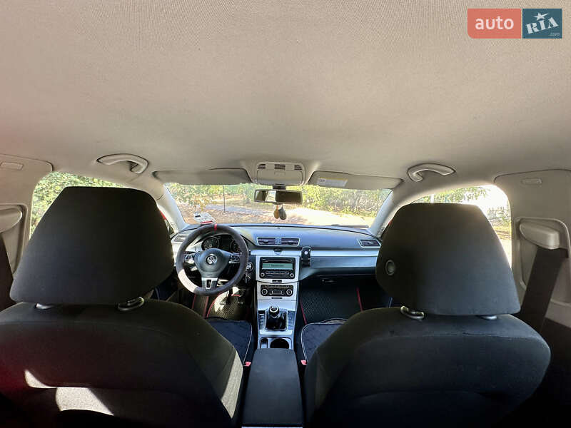 Универсал Volkswagen Passat 2011 в Николаеве