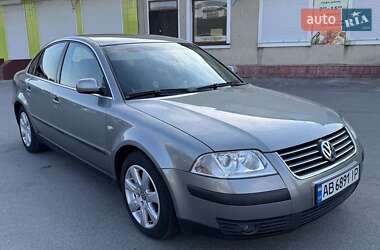 Седан Volkswagen Passat 2002 в Тульчине