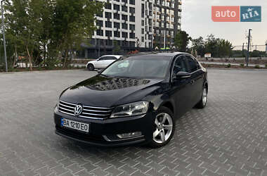 Седан Volkswagen Passat 2012 в Кропивницькому