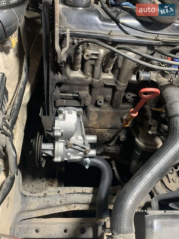 Седан Volkswagen Passat 1989 в Кривому Розі