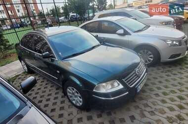 Седан Volkswagen Passat 2001 в Києві