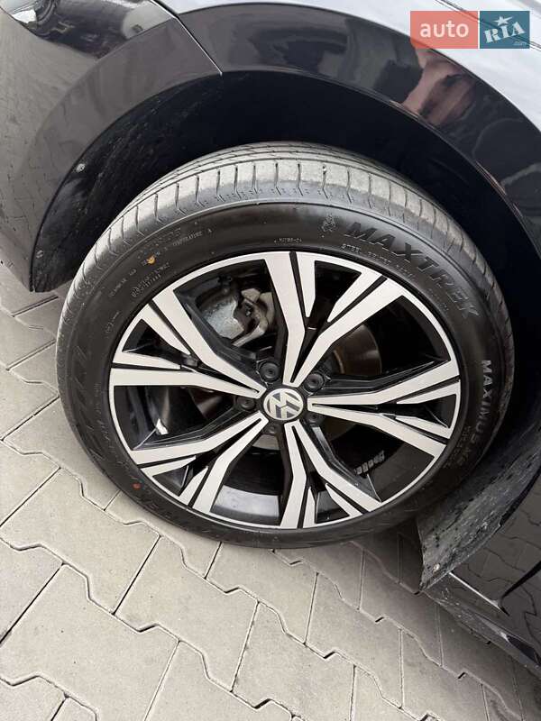 Седан Volkswagen Passat 2021 в Кривом Роге