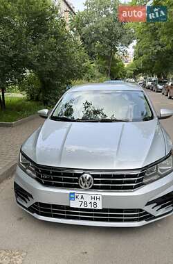 Седан Volkswagen Passat 2017 в Ивано-Франковске