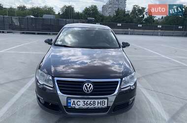 Седан Volkswagen Passat 2006 в Киеве
