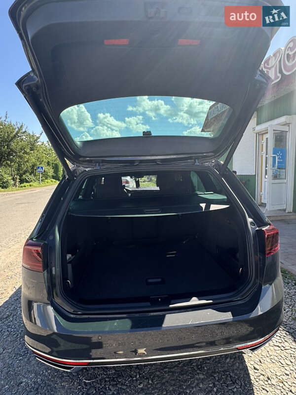 Универсал Volkswagen Passat 2020 в Хмельницком
