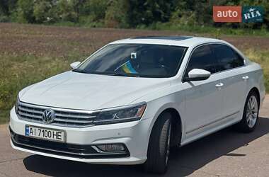 Седан Volkswagen Passat 2015 в 