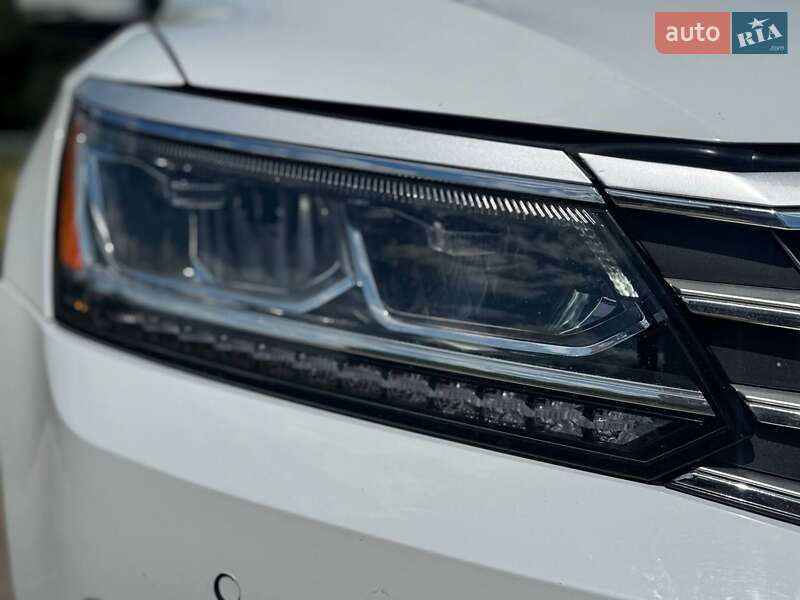 Седан Volkswagen Passat 2015 в Переяславе