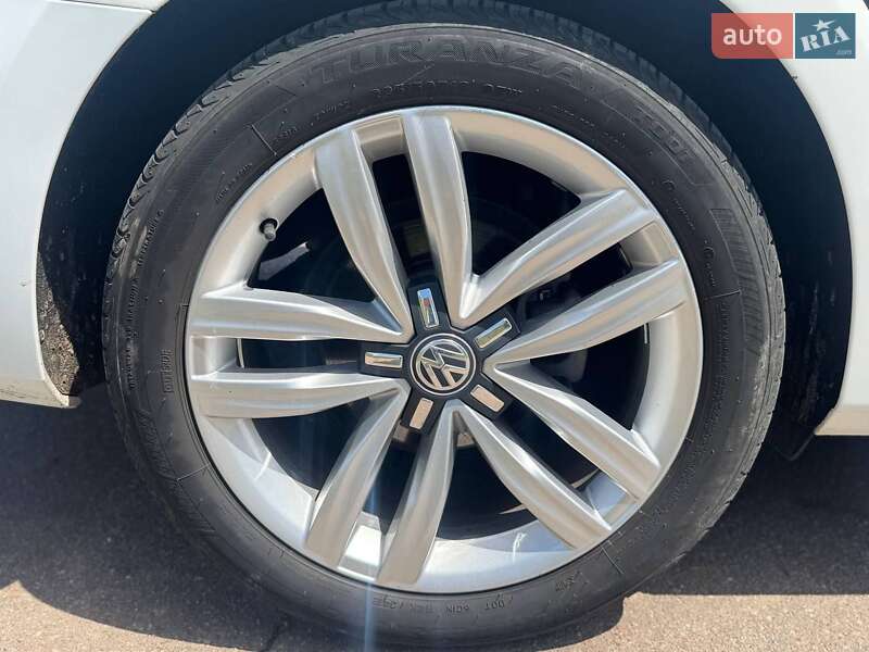 Седан Volkswagen Passat 2015 в Переяславе