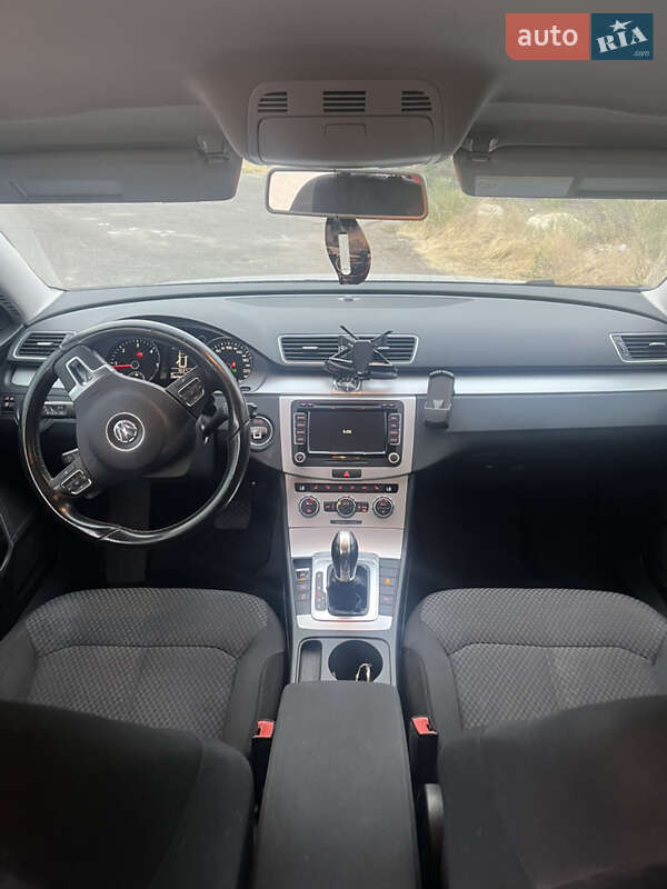 Универсал Volkswagen Passat 2012 в Николаеве