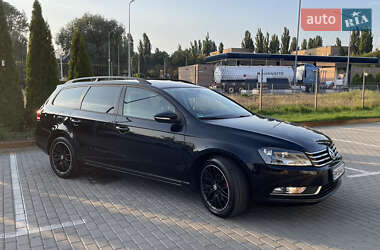 Універсал Volkswagen Passat 2011 в 