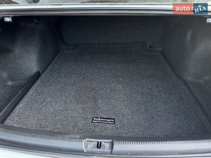 Седан Volkswagen Passat 2016 в Пирятине