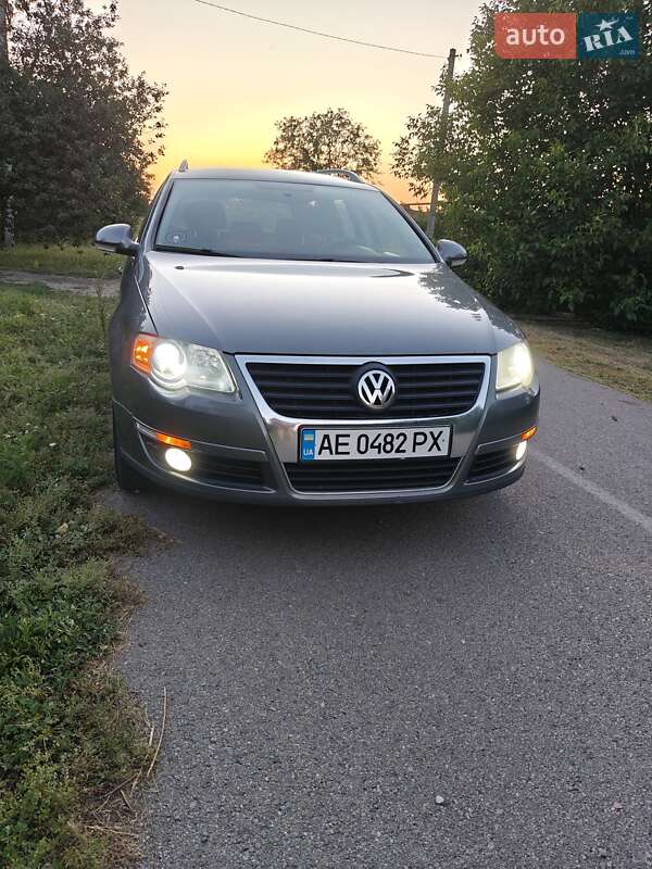 Універсал Volkswagen Passat 2008 в Солоному
