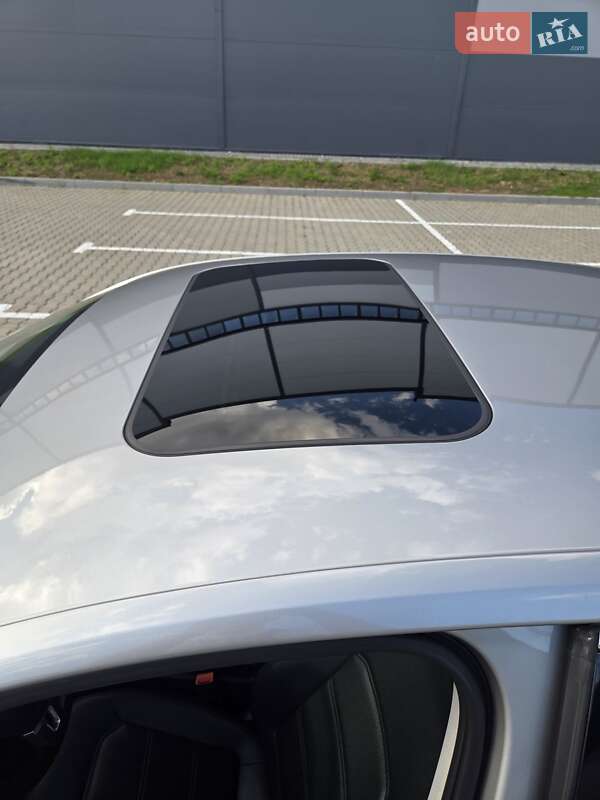 Седан Volkswagen Passat 2013 в Ивано-Франковске