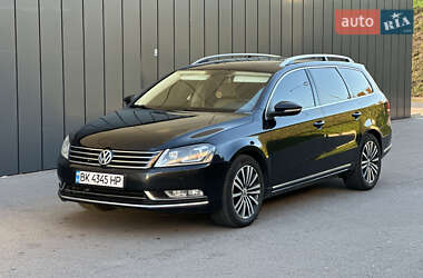 Универсал Volkswagen Passat 2012 в Ровно