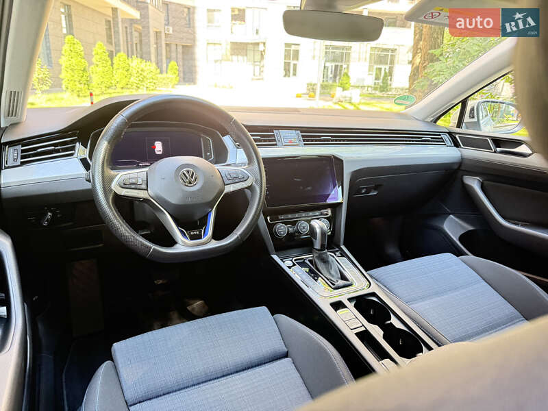 Универсал Volkswagen Passat 2021 в Броварах