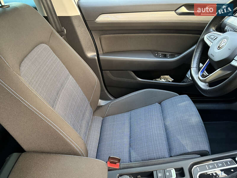 Универсал Volkswagen Passat 2021 в Броварах