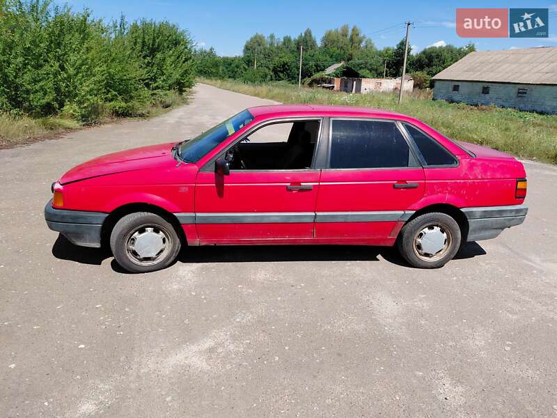 Седан Volkswagen Passat 1988 в Житомире