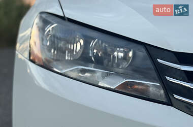 Седан Volkswagen Passat 2015 в 