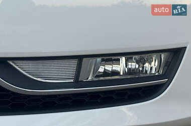 Седан Volkswagen Passat 2015 в 