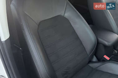 Седан Volkswagen Passat 2015 в 