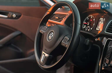 Седан Volkswagen Passat 2015 в 