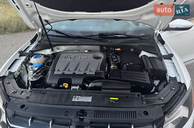Седан Volkswagen Passat 2015 в 