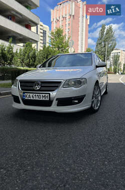 Універсал Volkswagen Passat 2010 в 