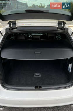 Універсал Volkswagen Passat 2010 в 