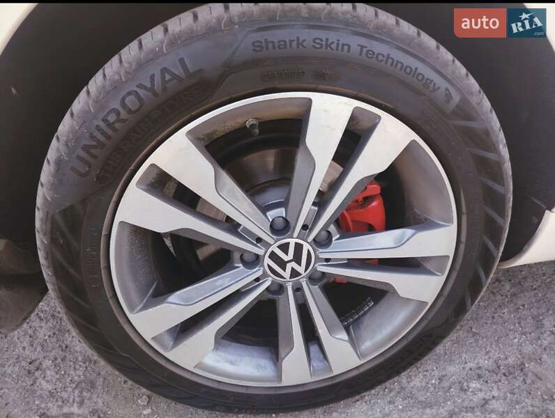 Универсал Volkswagen Passat 2013 в Умани