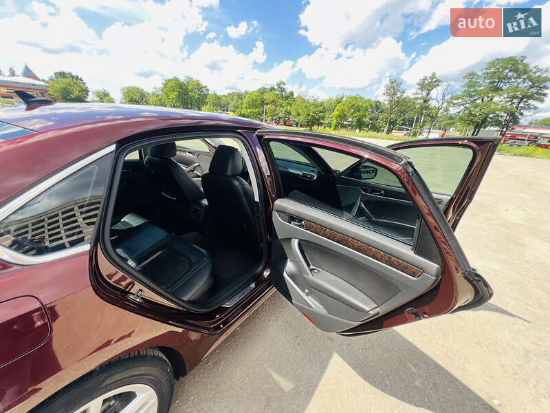 Седан Volkswagen Passat 2013 в Тернополе