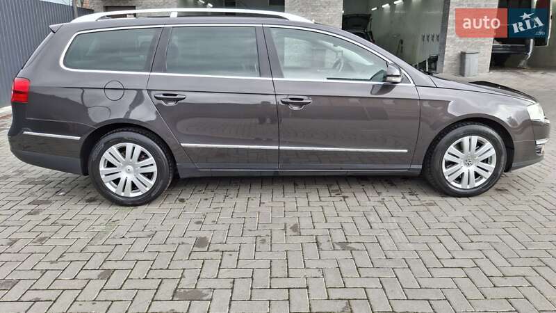 Универсал Volkswagen Passat 2008 в Ровно