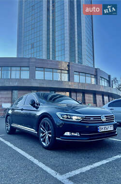 Седан Volkswagen Passat 2017 в 