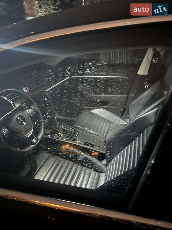 Седан Volkswagen Passat 2017 в Одессе