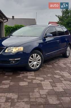 Универсал Volkswagen Passat 2006 в Ровно