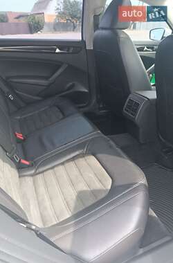 Седан Volkswagen Passat 2014 в 