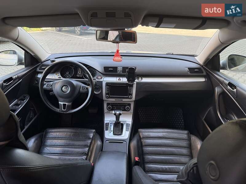 Універсал Volkswagen Passat 2010 в Львові