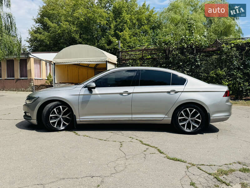 Седан Volkswagen Passat 2014 в Умани