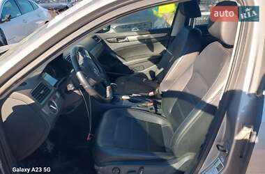 Седан Volkswagen Passat 2014 в 