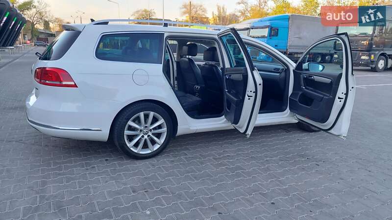 Универсал Volkswagen Passat 2013 в Одессе