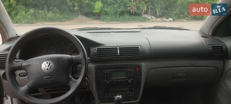 Универсал Volkswagen Passat 2000 в Сумах