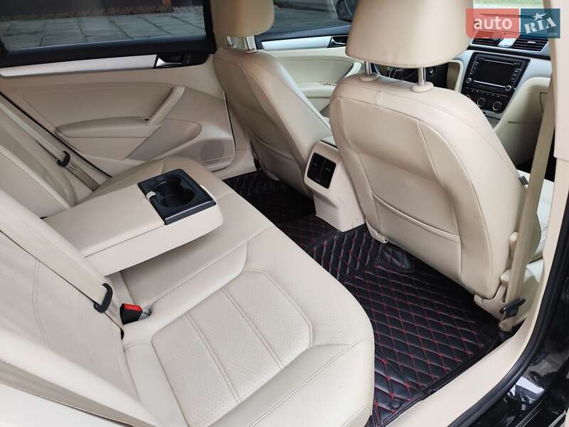 Седан Volkswagen Passat 2012 в Черкассах