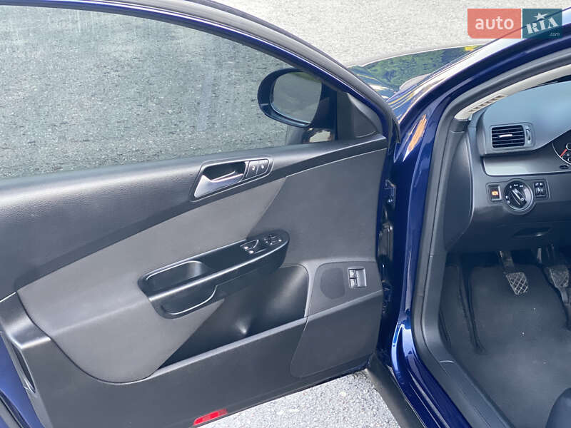 Універсал Volkswagen Passat 2009 в Дубні