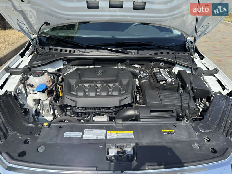 Седан Volkswagen Passat 2021 в Ізмаїлі