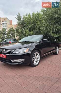 Седан Volkswagen Passat 2013 в Рівному