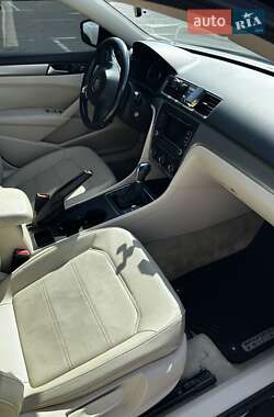 Седан Volkswagen Passat 2013 в 
