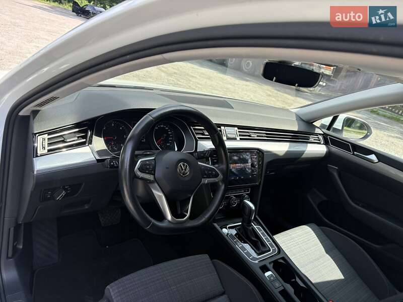 Універсал Volkswagen Passat 2020 в Бережанах