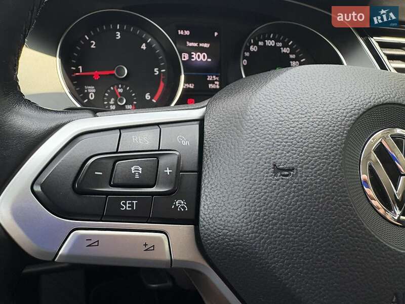 Універсал Volkswagen Passat 2020 в Бережанах
