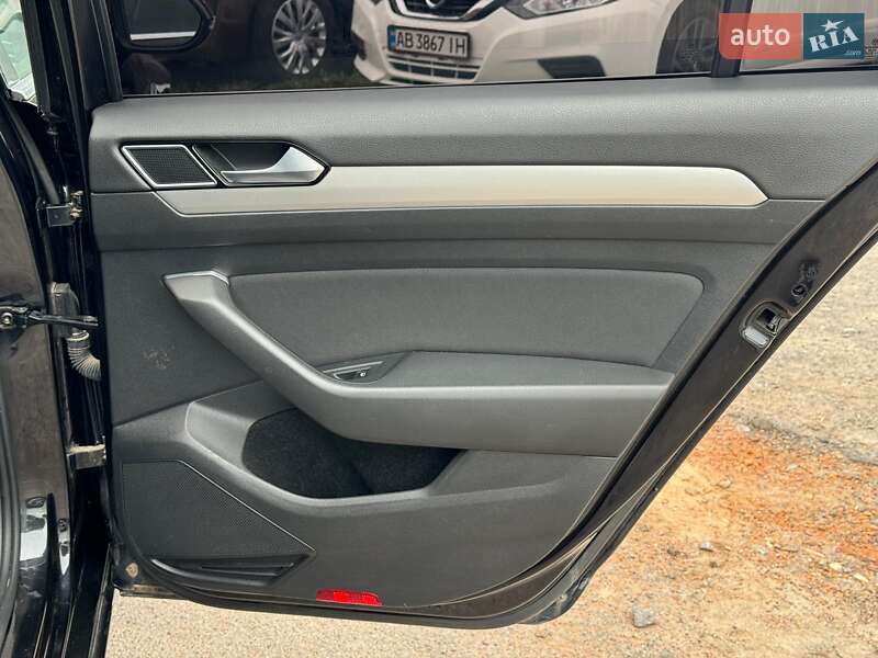 Универсал Volkswagen Passat 2015 в Виннице