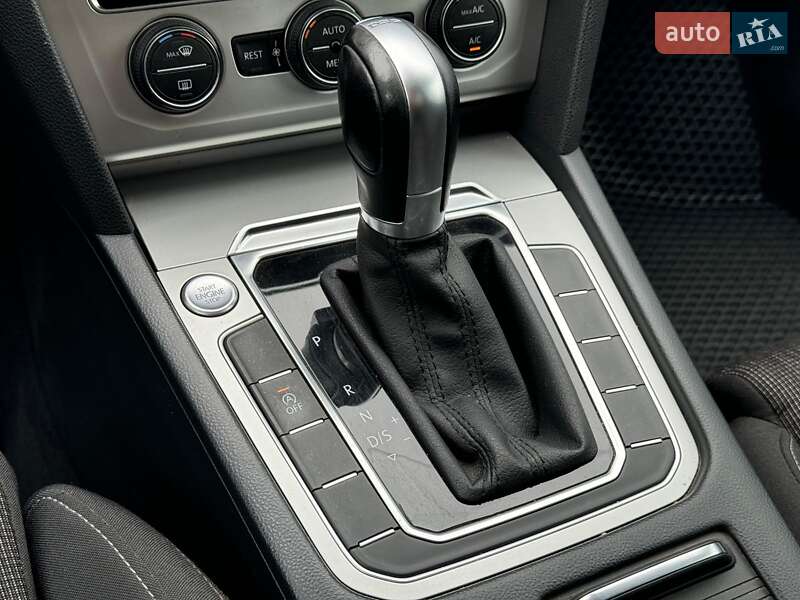 Универсал Volkswagen Passat 2015 в Виннице