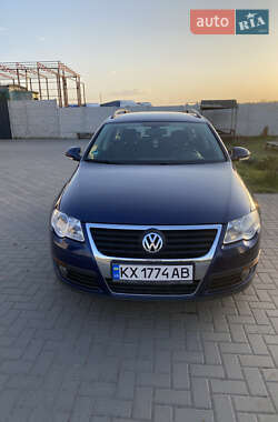 Універсал Volkswagen Passat 2008 в Харкові